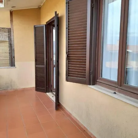A Pochi Passi Dal Centro E Parcheggio Gratuito Apartment *